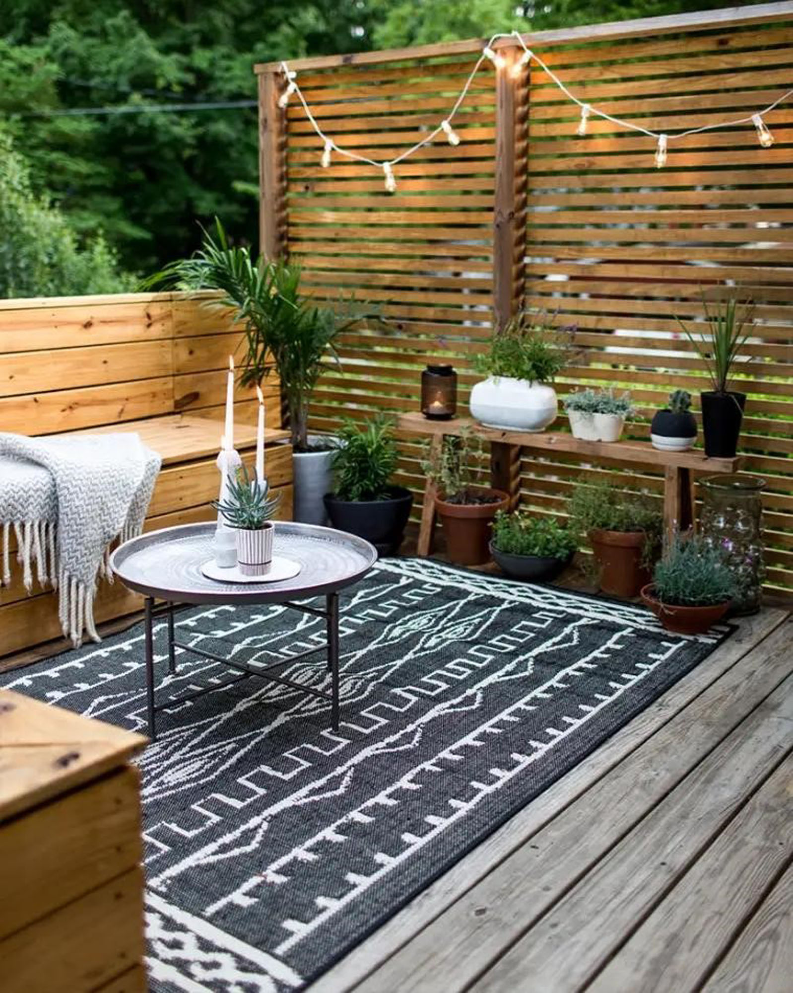 deck with privacy wall